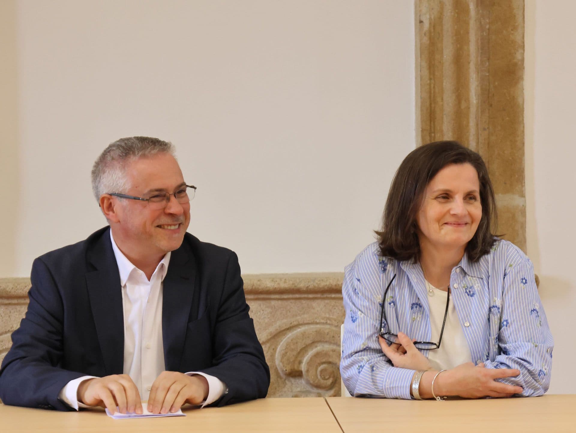 Consulta Pública - Jorge Ferreira e Eugénia Amaral